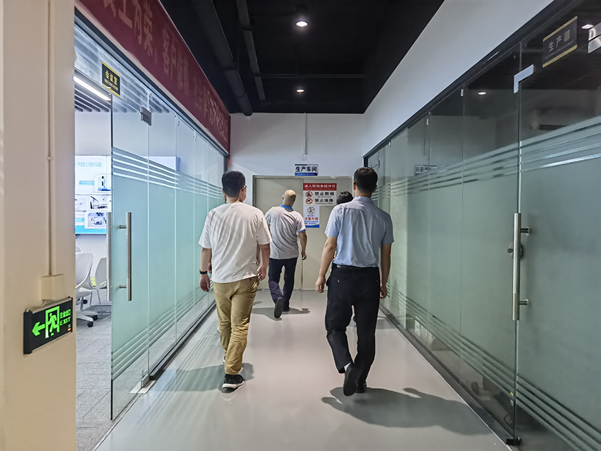 久信達(dá)歡迎添可智能看廠，為您帶來環(huán)保包裝解決方案(圖1)